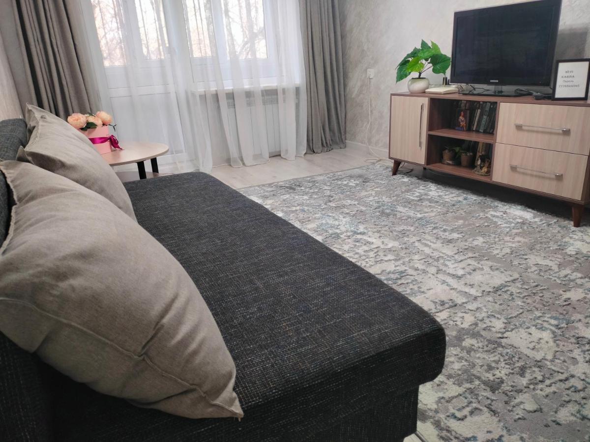 Уютная 2 Ком-Я Квартира В Центре Города, Район "Арбата" Apartment อัลมาตี ภายนอก รูปภาพ